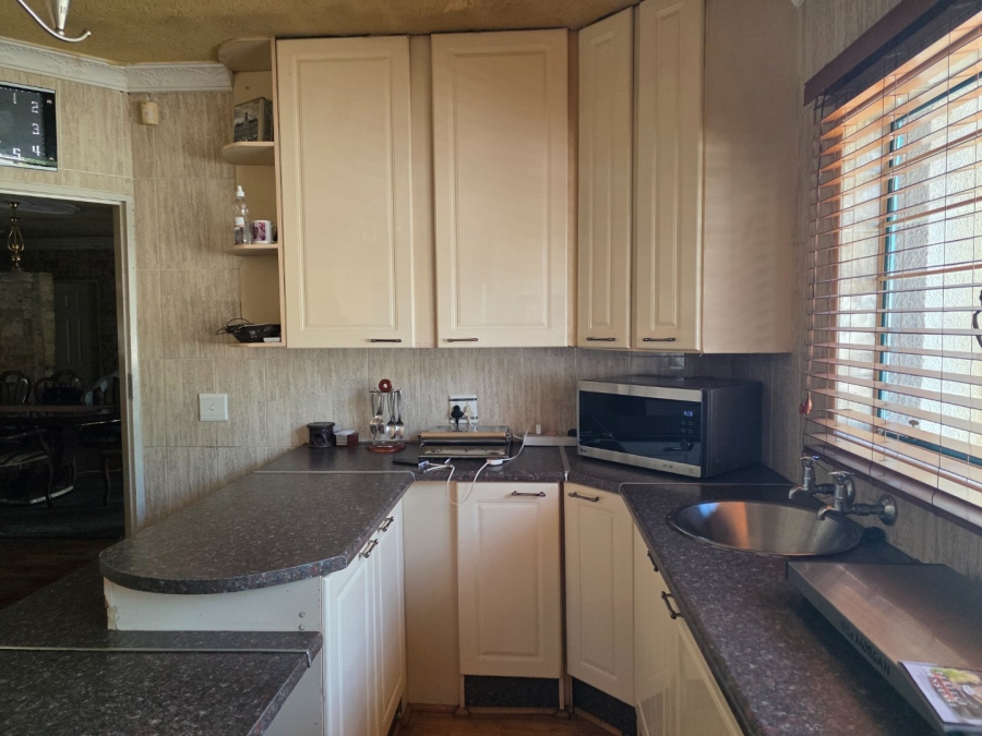 3 Bedroom Property for Sale in Vaalpark Free State